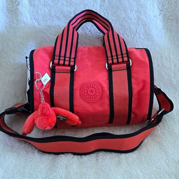 Kipling Handbags - ✨️HP✨️ Kipling "Katina" Mini Barrel Bag👜 - NWT